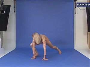 outstanding bare gymnastics by Vetrodueva